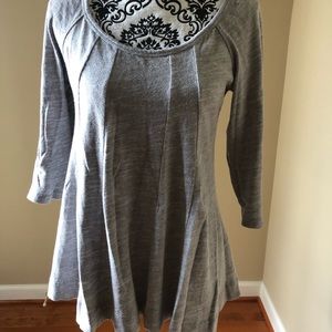 Deletta Scoop neck top